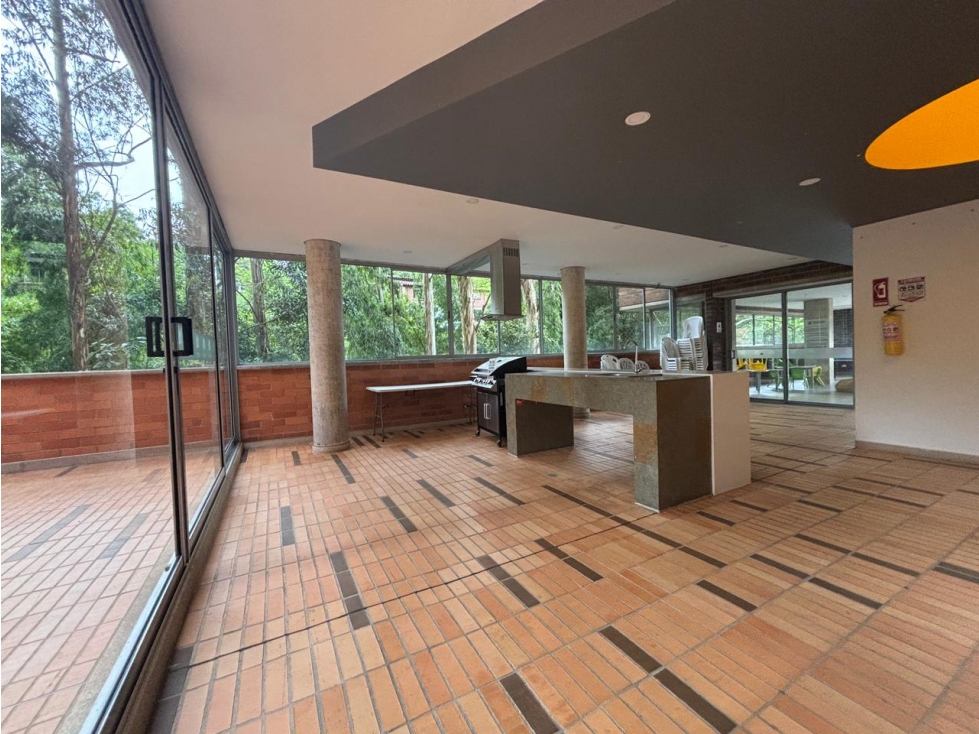 APARTAMENTO EN UNIDAD MUY FAMILIAR Y MODERNA DE SABANETA — foto 4