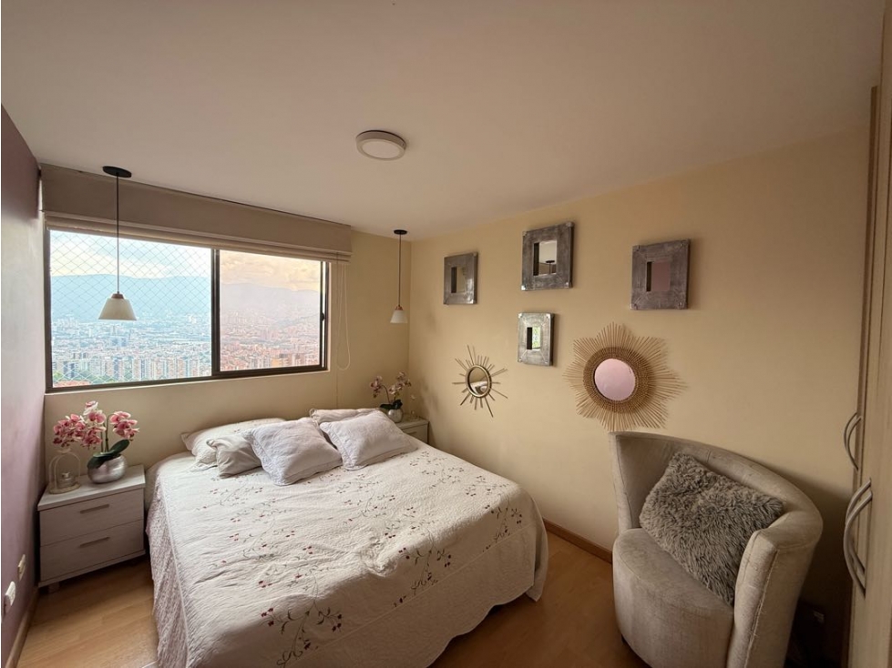VENTA DE APARTAMENTO DUPLEX EN EL POBLADO SAN LUCAS UNIDAD COMPLETA — foto 4