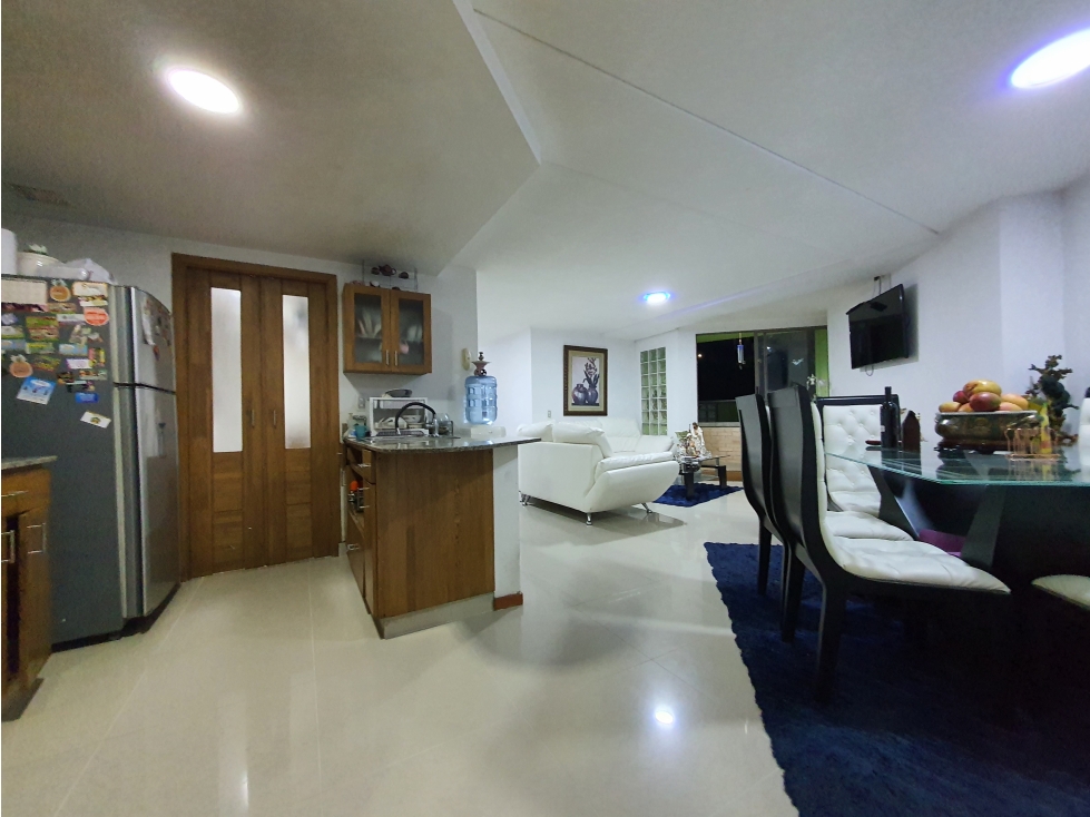 VENTA DE APARTAMENTO EN SABANETA, AMPLIOS ESPACIOS, BAJOS GASTOS — foto 3