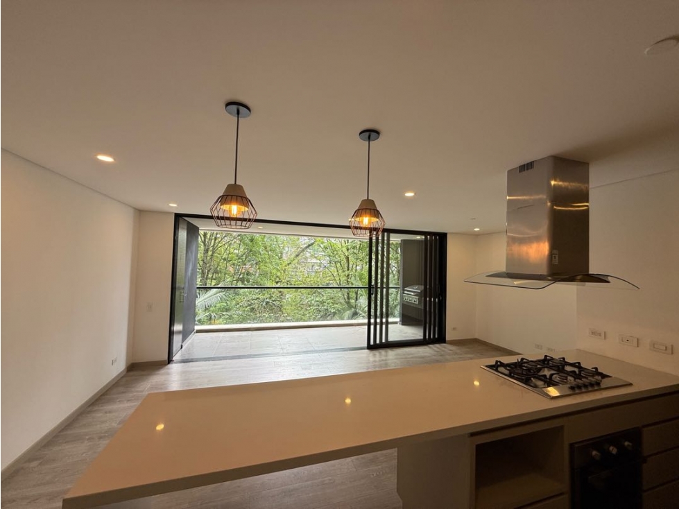 Venta espectacular apartamento poblado. 2 habitaciones principales — foto 4