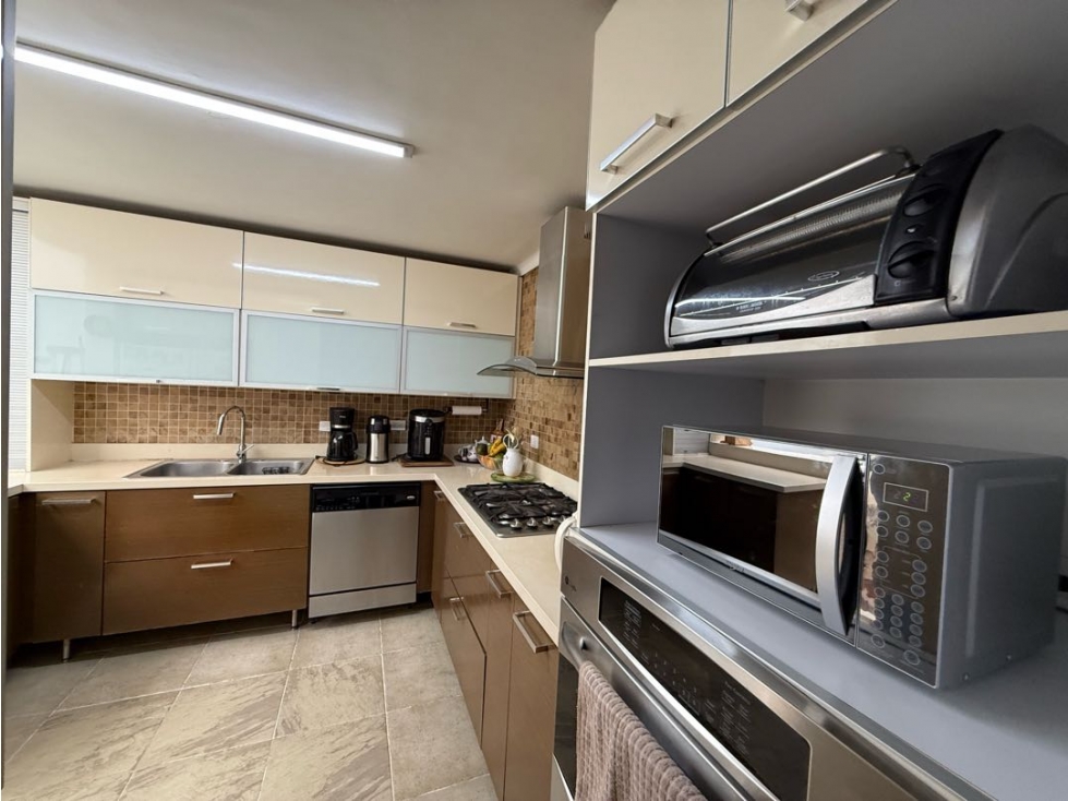 VENTA DE CASA EN POBLADO SAN LUCAS 4 HABITACIONES Y SERVICIO — foto 4