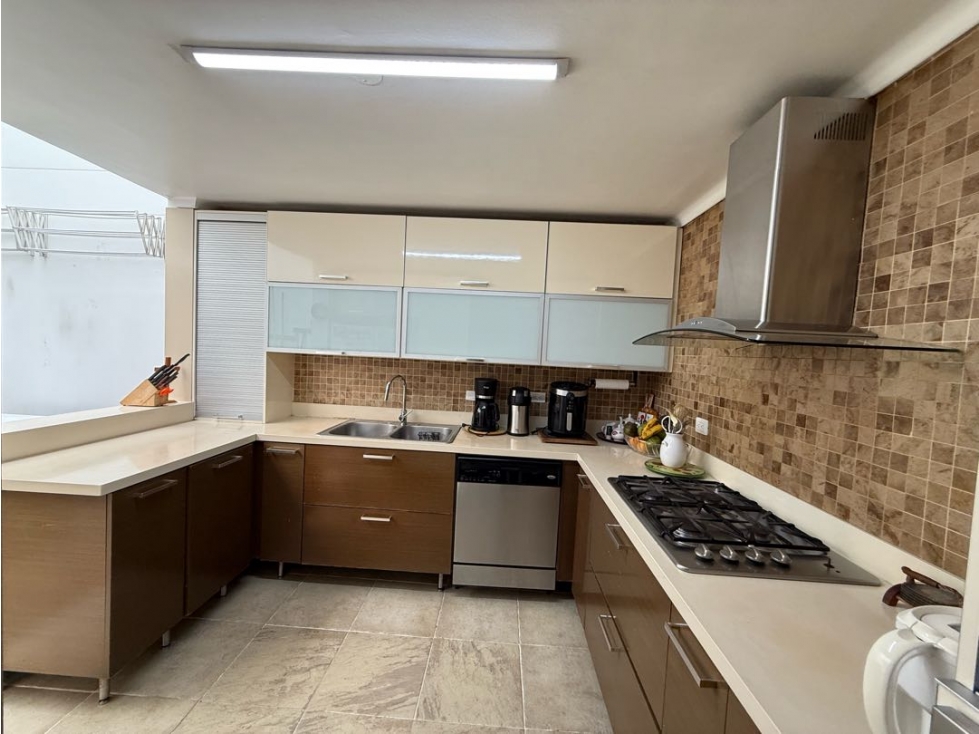 VENTA DE CASA EN POBLADO SAN LUCAS 4 HABITACIONES Y SERVICIO — foto 6