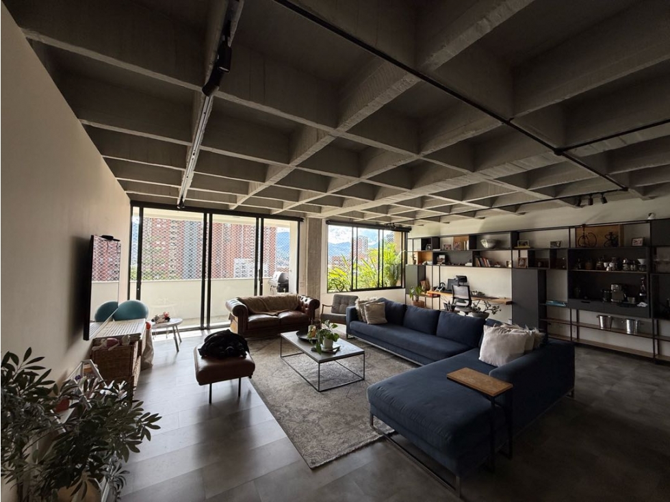 VENTA DE ESPECTACULAR APARTAMENTO REMODELADO EN EL POBLADO PARTE PLANA — foto 2