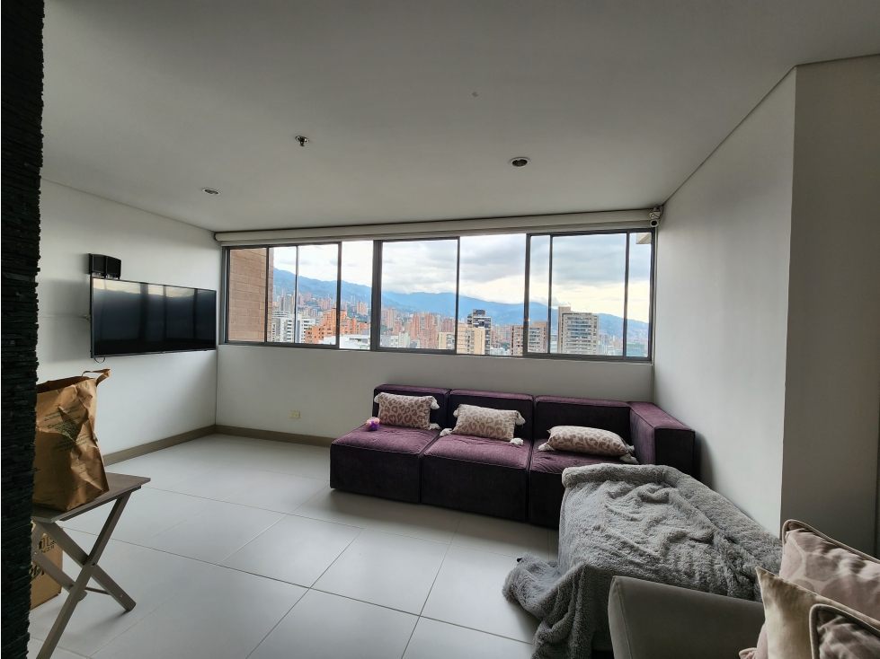 VENTA DE APARTAMENTO EN CASTROPOL, PISO ALTO CON VISTA EN UNIDAD — foto 4