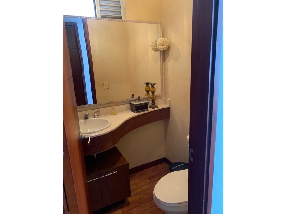 VENTA ESPECTACULAR PENTHOUSE ENVIGADO BENEDICTINOS — foto 2