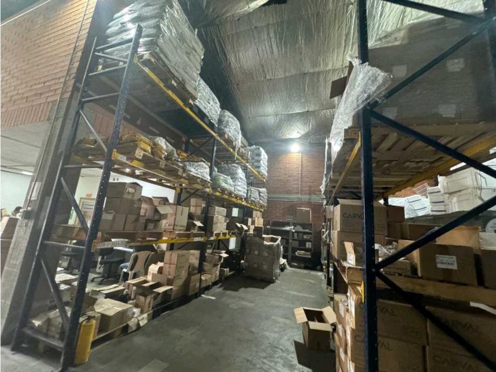 SUPER OPORTUNIDAD BODEGA EN EL MEJOR SECTOR Y MEJOR $/M2 Y EN UNIDAD - 4