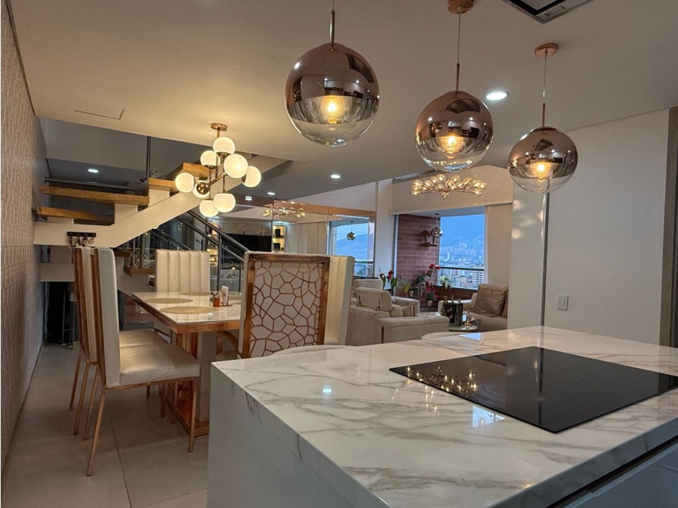 VENTA DE ESPECTACULAR PENTHOUSE MODERNO CON VISTA ENVIGADO PARTE PLANA — foto 3