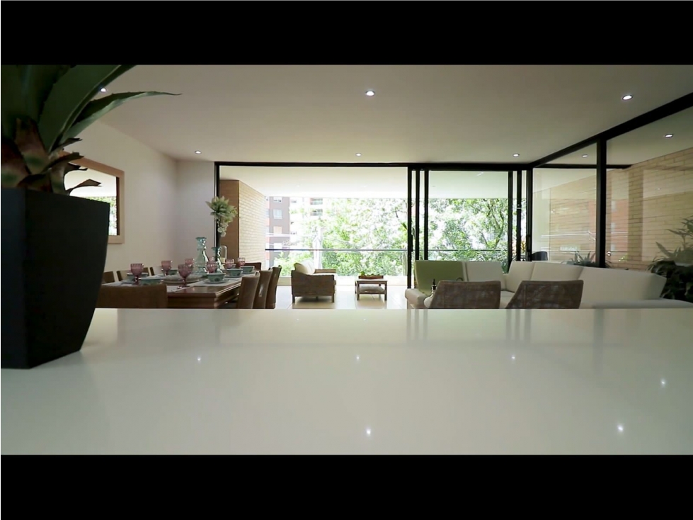 VENTA DE APARTAMENTO EN EL POBLADO, CERCA DE TODO, CASI NUEVO — foto 4