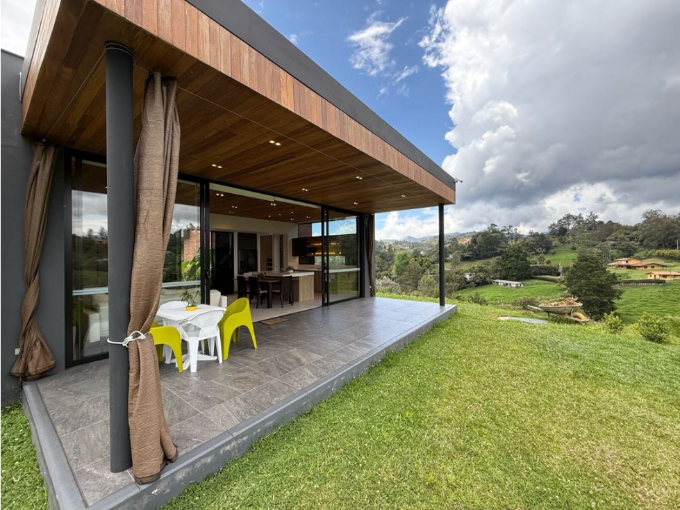 VENTA DE ESPECTACULAR CASA EN EL RETIRO DE UN SOLO NIVEL — foto 3