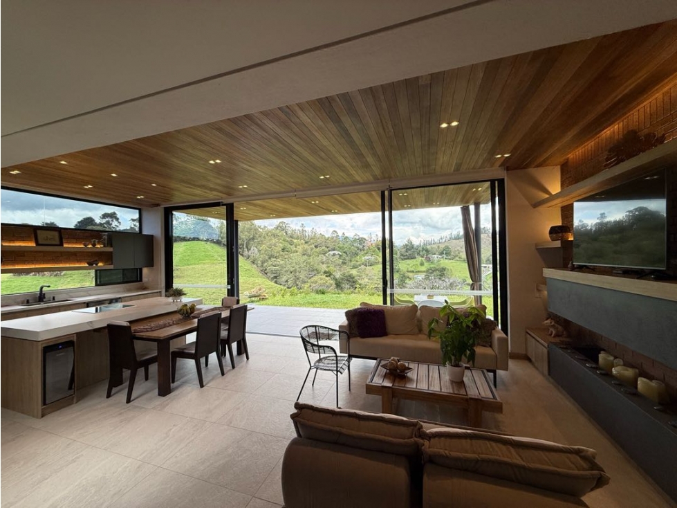 VENTA DE ESPECTACULAR CASA EN EL RETIRO DE UN SOLO NIVEL — foto 6