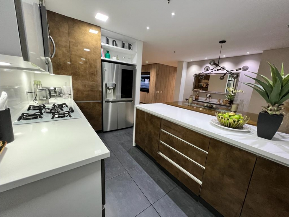VENTA DE ESPECTACULAR APARTAMENTO EN EL POBLADO, EL TESORO — foto 2