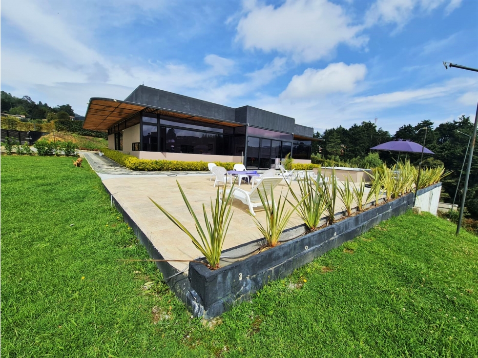 VENTA DE ESPECTACULAR CASA MODERNA Y DOMOTIZADA, ALTO DE LAS PALMAS — foto 2