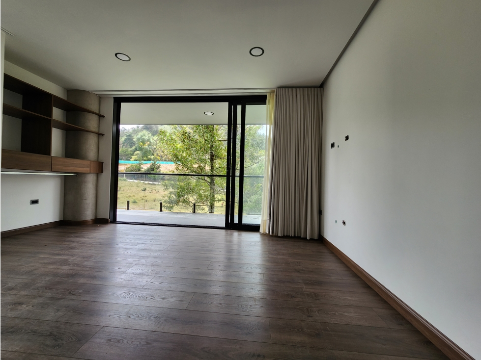 VENTA DE ESPECTACULAR CASA MODERNA EN EL RETIRO VIA LA CEJA EN UNIDAD — foto 4