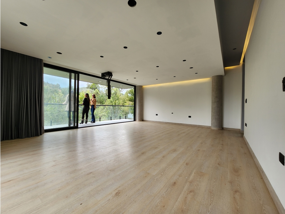 VENTA DE ESPECTACULAR CASA MODERNA EN EL RETIRO VIA LA CEJA EN UNIDAD — foto 6