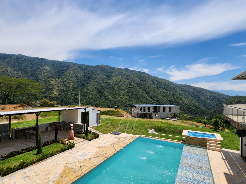 VENTA DE HERMOSA FINCA EN SAN JERONIMO CON PISCINA, AMPLIOS ESPACIOS — foto 3