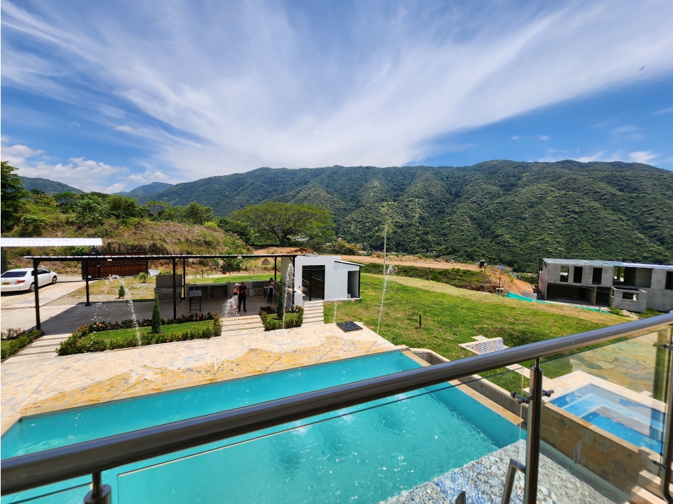 VENTA DE HERMOSA FINCA EN SAN JERONIMO CON PISCINA, AMPLIOS ESPACIOS — foto 4