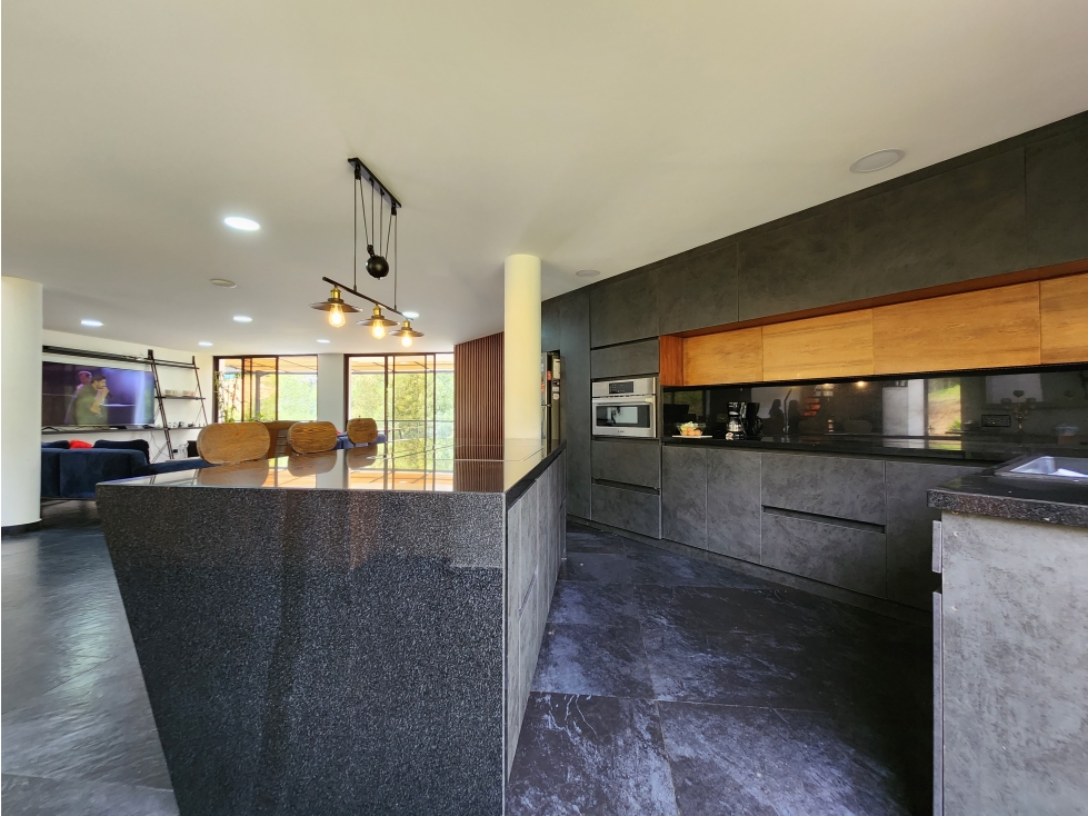 VENTA DE ESPECTACULAR CASA EN EL RETIRO VIA LA CEJA, UNIDAD CERRADA — foto 2
