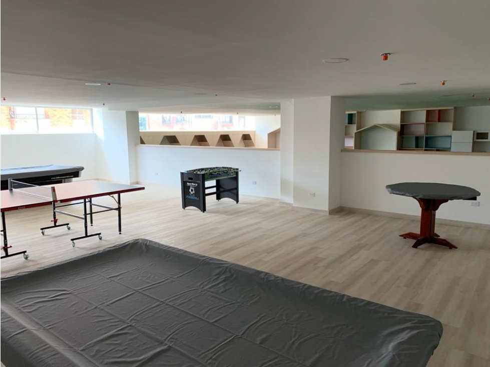 VENTA DE ESPECTACULAR PENTHOUSE, ENVIGADO PARTE PLANA Y CERCA DE TODO — foto 2