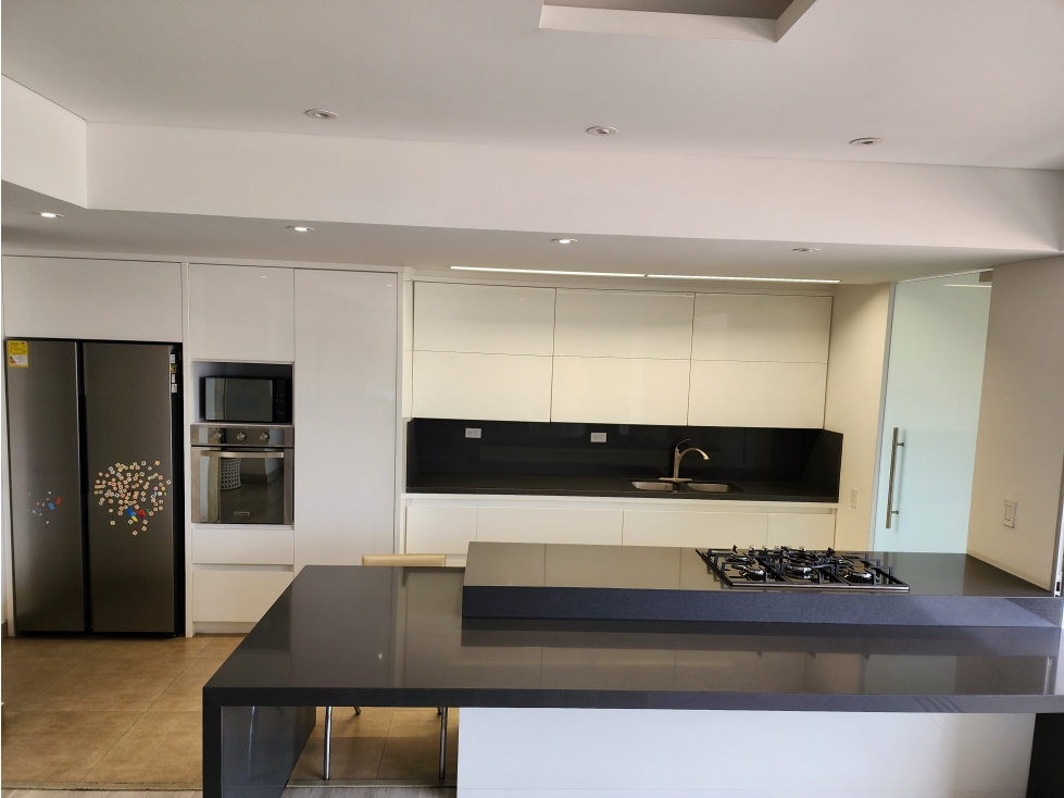 VENTA DE ESPECTACULAR PENTHOUSE, ENVIGADO PARTE PLANA Y CERCA DE TODO — foto 6