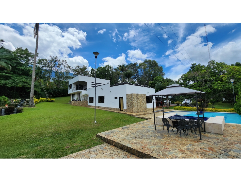 VENTA DE ESPECTACULAR CASA FINCA, A SOLO 30 MINUTOS DE EL POBLADO — foto 4