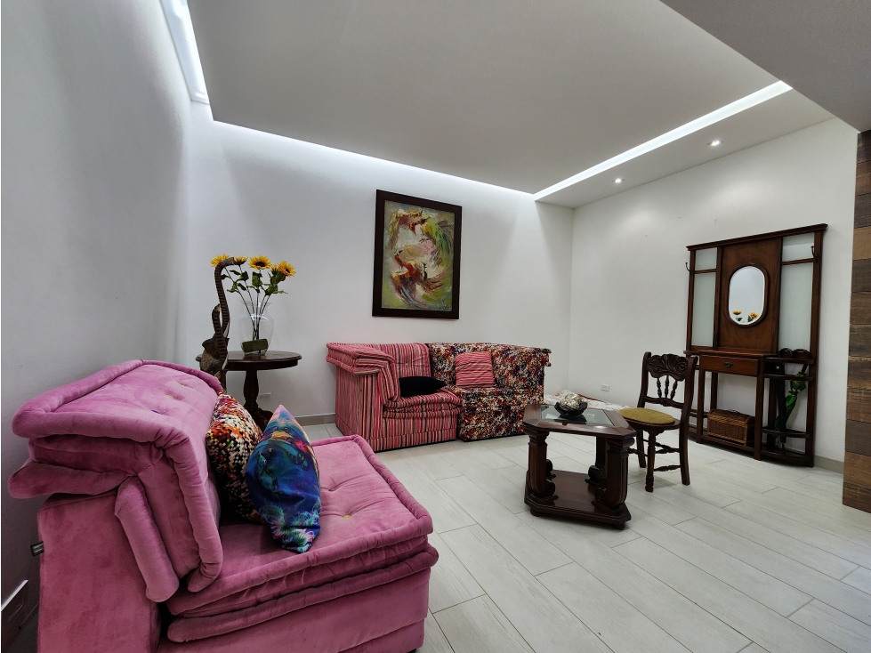 VENTA DE CASA EN EL POBLADO, ENTORNO VERDE ENCANTADOR — foto 4