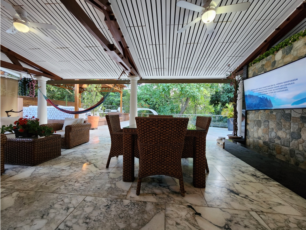 VENTA DE CASA EN EL POBLADO, ENTORNO VERDE ENCANTADOR — foto 5