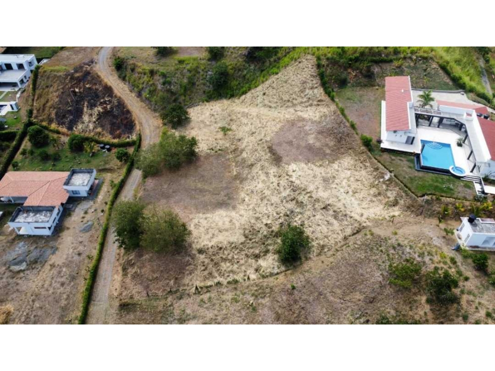 *LOTE CON HERMOSA VISTA EN OCCIDENTE SOPETRAN* — foto 3