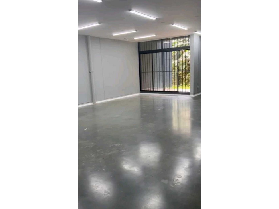 Alquiler Local Comercial Premium Plaza 9451201DL