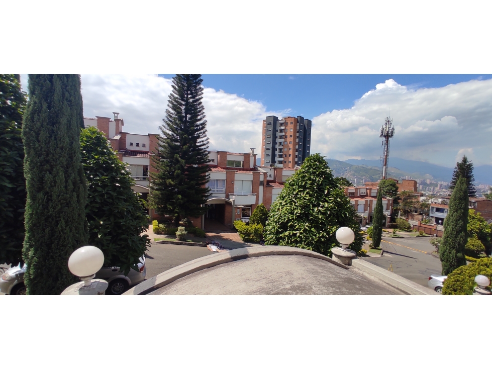 4714304AM Venta Casa Loma Esmeraldal (Envigado) — foto 2