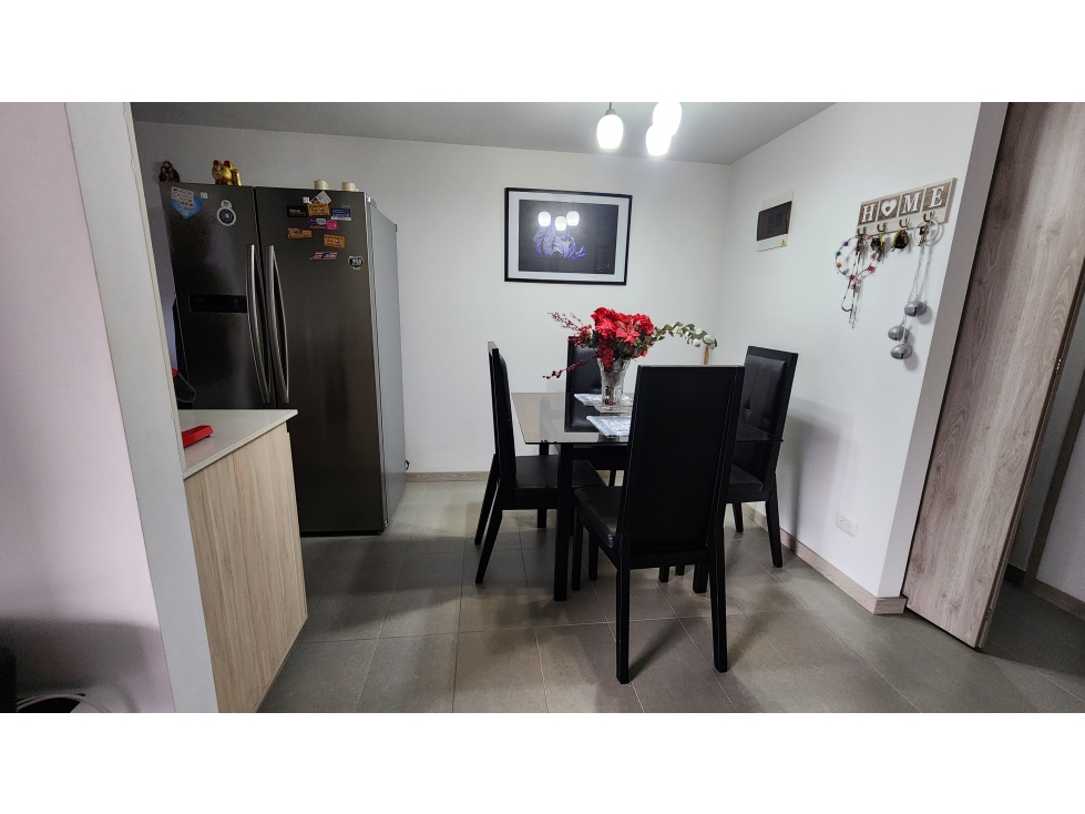 VENTA APARTAMENTO LOMA DE LOS BERNAL MEDELLÍN — foto 3