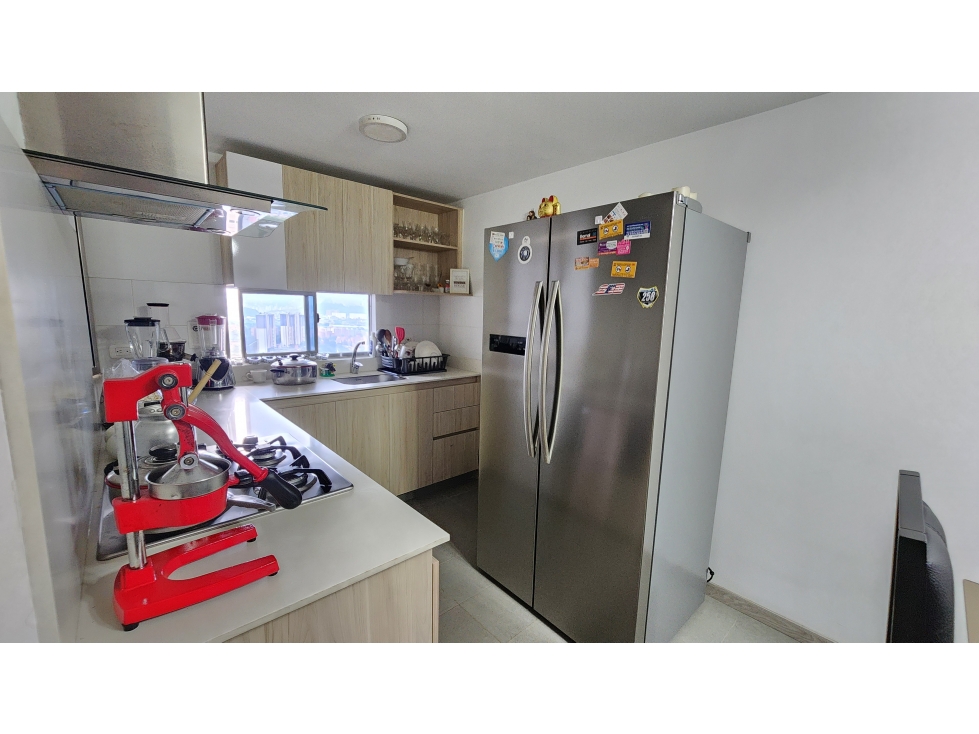 VENTA APARTAMENTO LOMA DE LOS BERNAL MEDELLÍN — foto 2