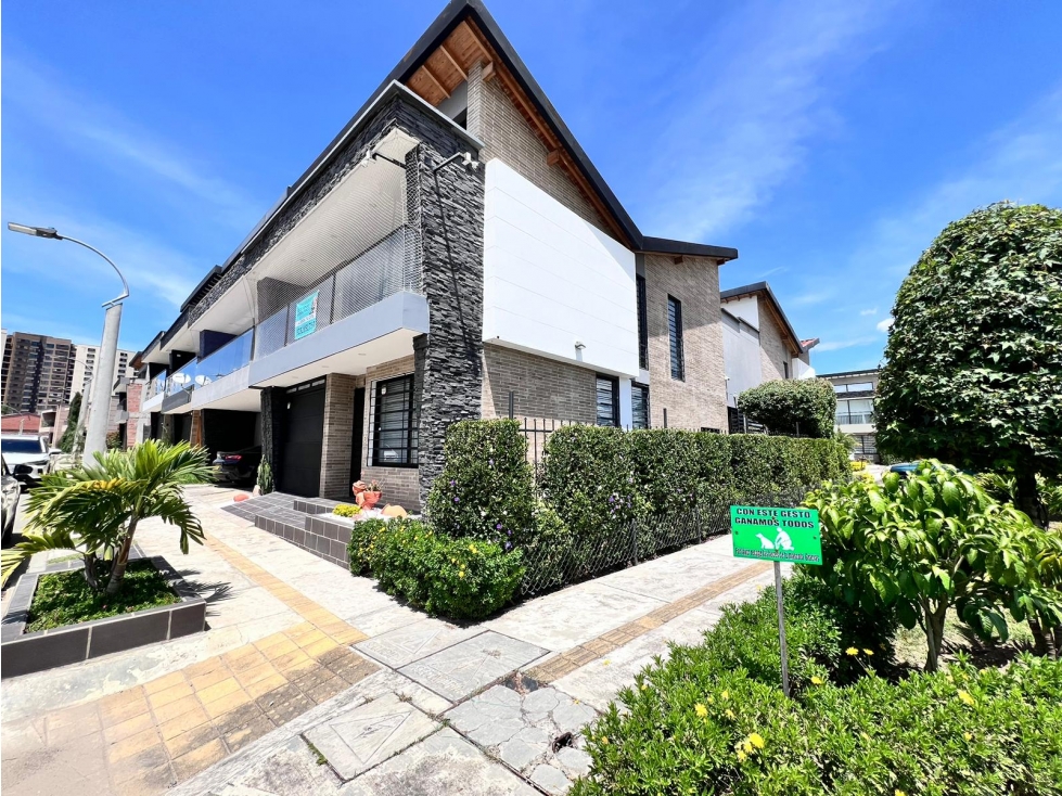 VENTA DE CASA EN RIONEGRO, SECTOR SAN ANTONIO