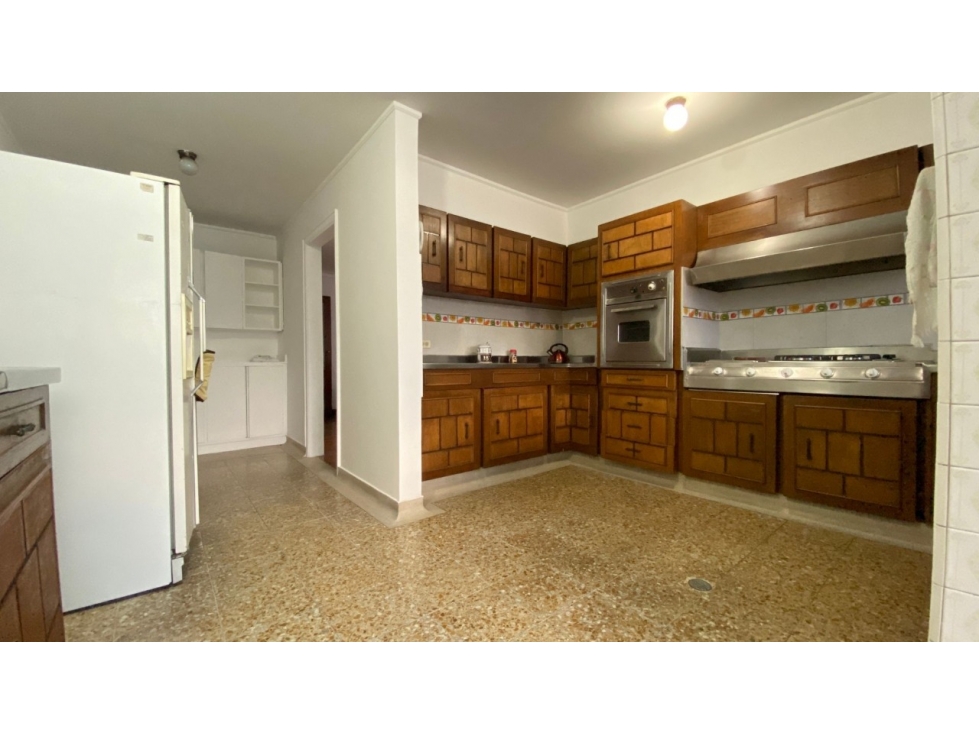 VENTA DE PENTHOUSE CON VISTA 360° AV. LA PLAYA- MEDELLÍN — foto 4