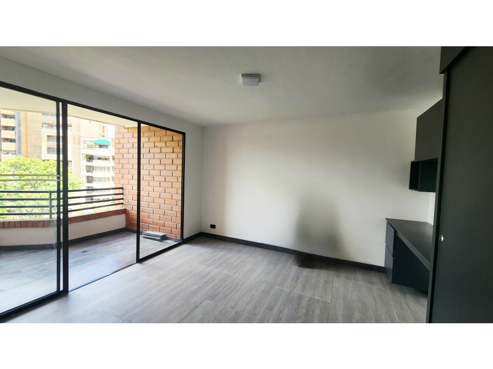 VENTA APARTAMENTO REMODELADO EN LAURELES — foto 6