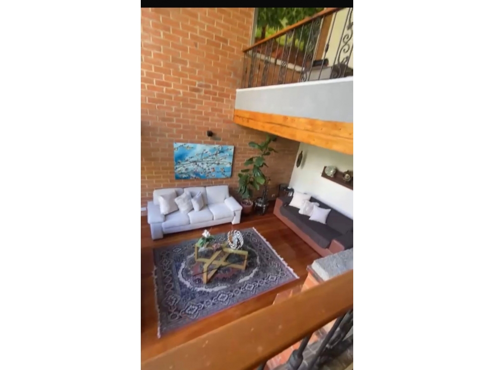 VENTA CASA CON LINDO JARDIN - EL POBLADO — foto 2