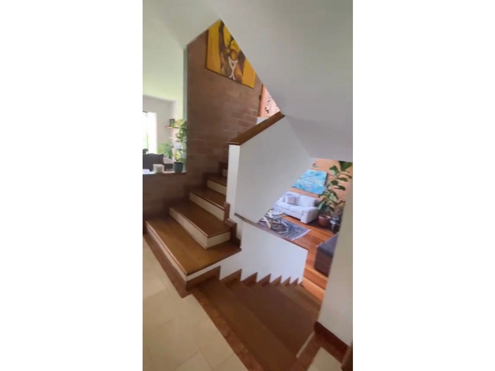 VENTA CASA CON LINDO JARDIN - EL POBLADO — foto 5