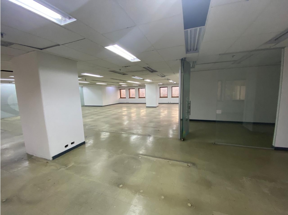 VENTA DE OFICINA EN LA CANDELARIA CENTRO MEDELLIN - CON COLEGA — foto 3