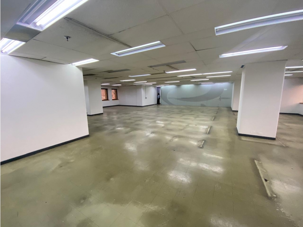 VENTA DE OFICINA EN LA CANDELARIA CENTRO MEDELLIN - CON COLEGA — foto 4