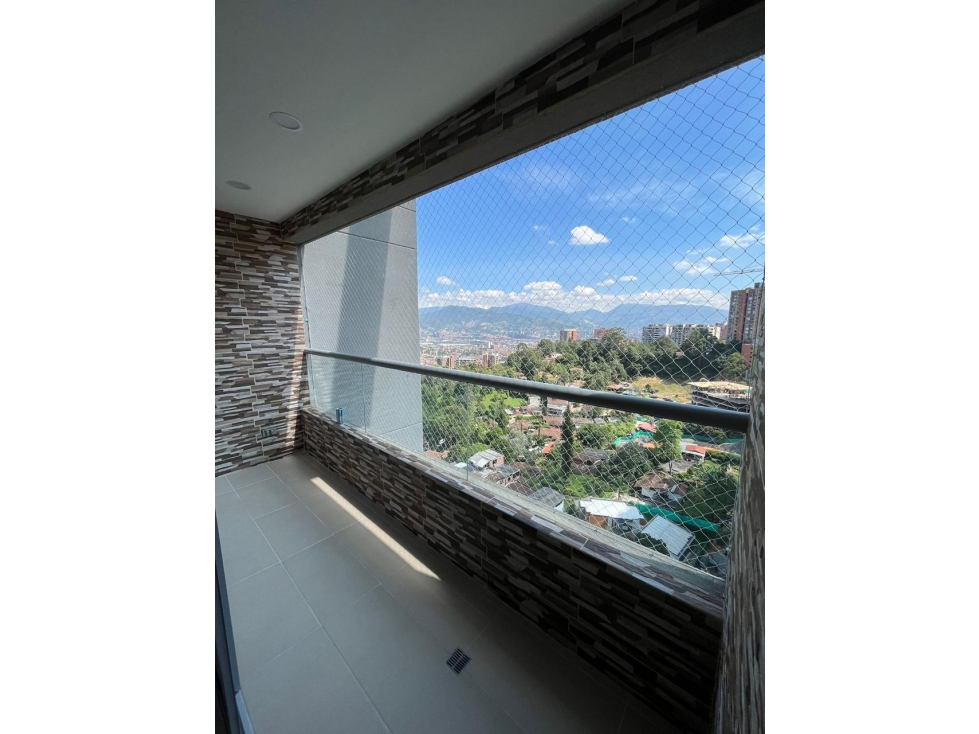 VENTA APARTAMENTO CON EXCELENTE VISTA EN ENVIGADO EL CHINGUÍ — foto 4