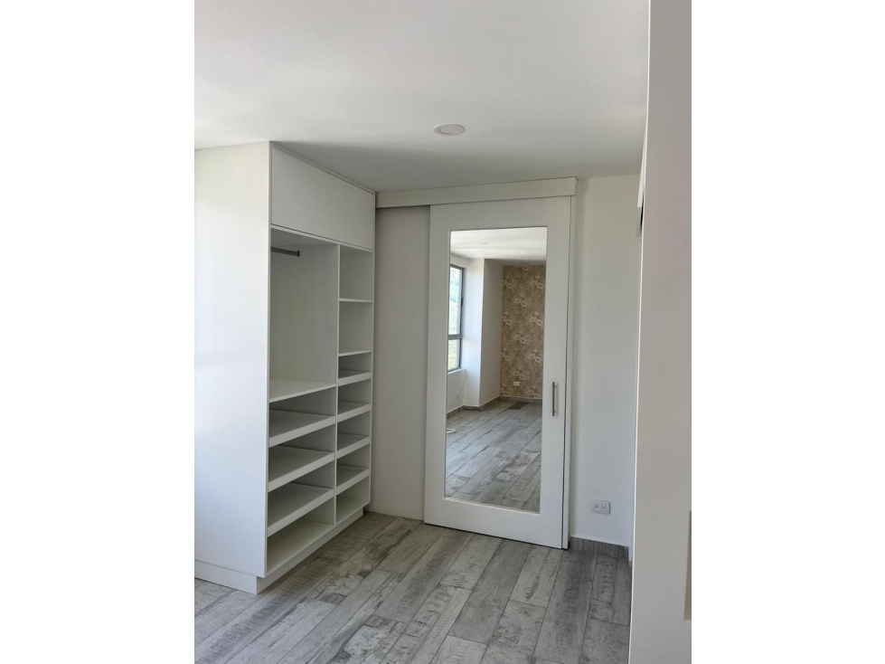 VENTA APARTAMENTO CON EXCELENTE VISTA EN ENVIGADO EL CHINGUÍ — foto 5