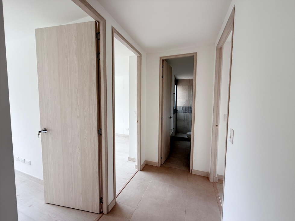 VENTA APARTAMENTO EN POBLADO CASTROPOL - 2 — foto 2