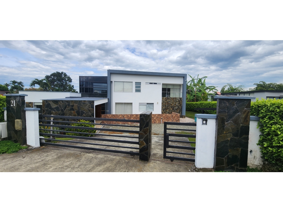 En Venta Amplia Casa Campestre Via Armenia - El Caimo