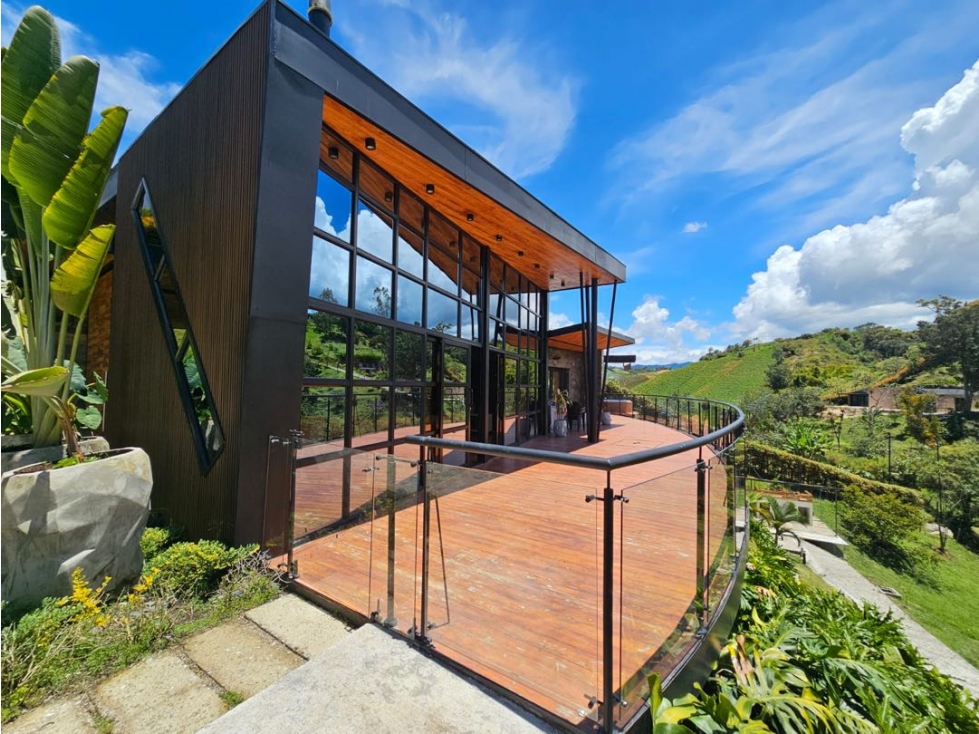 Venta de casa finca ubicada en Antioquia Marinilla