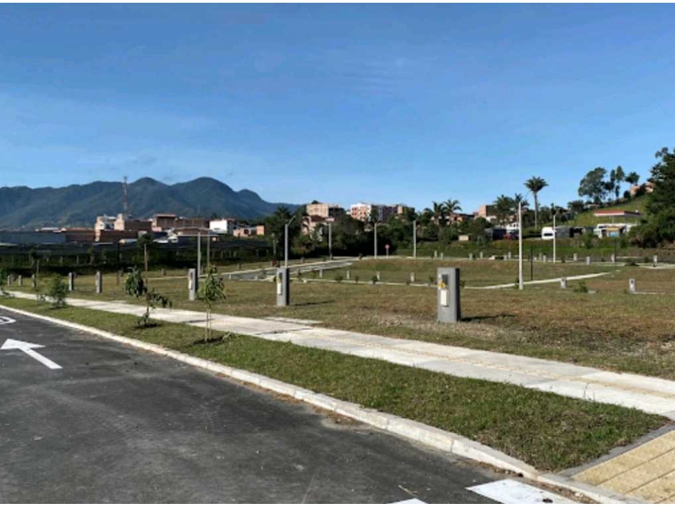 Venta de Lote. Carmen de Viboral. Salida a Rionegro. Antioquia