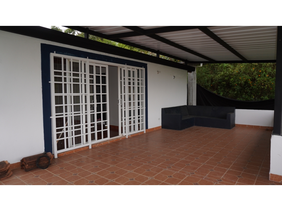 CASA DE CAMPO Y LOTE EN VENTA. Vereda Bellavista, Guarne. Ant. — foto 4