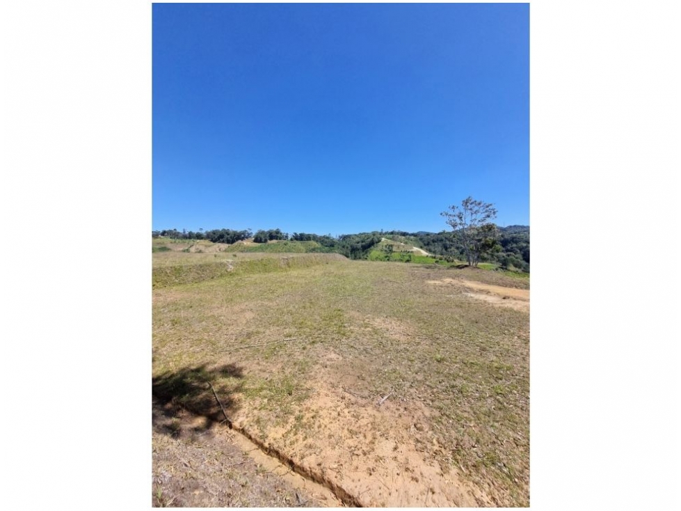 HERMOSO LOTE EN PARCELACION EL RETIRO, Vereda Pantanillo. Antioquia — foto 2