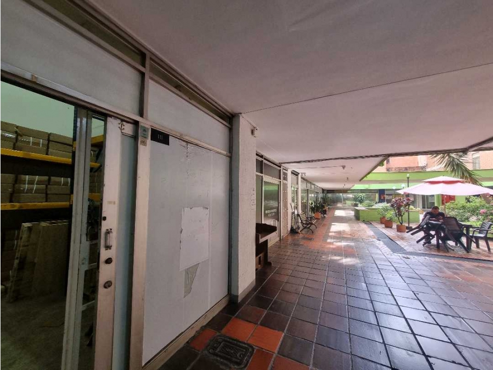 Venta de local. San Juan 42.20 m2