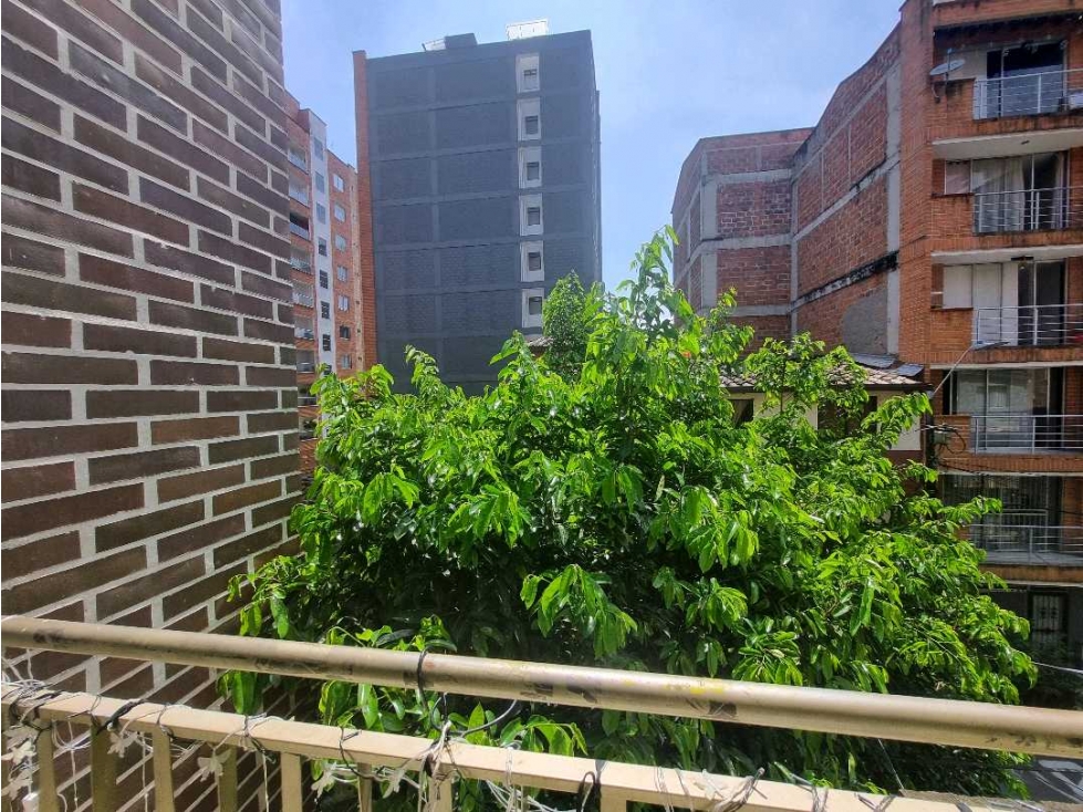 Venta Apartamento Sabaneta. parte plana. Muy central. 64 m2