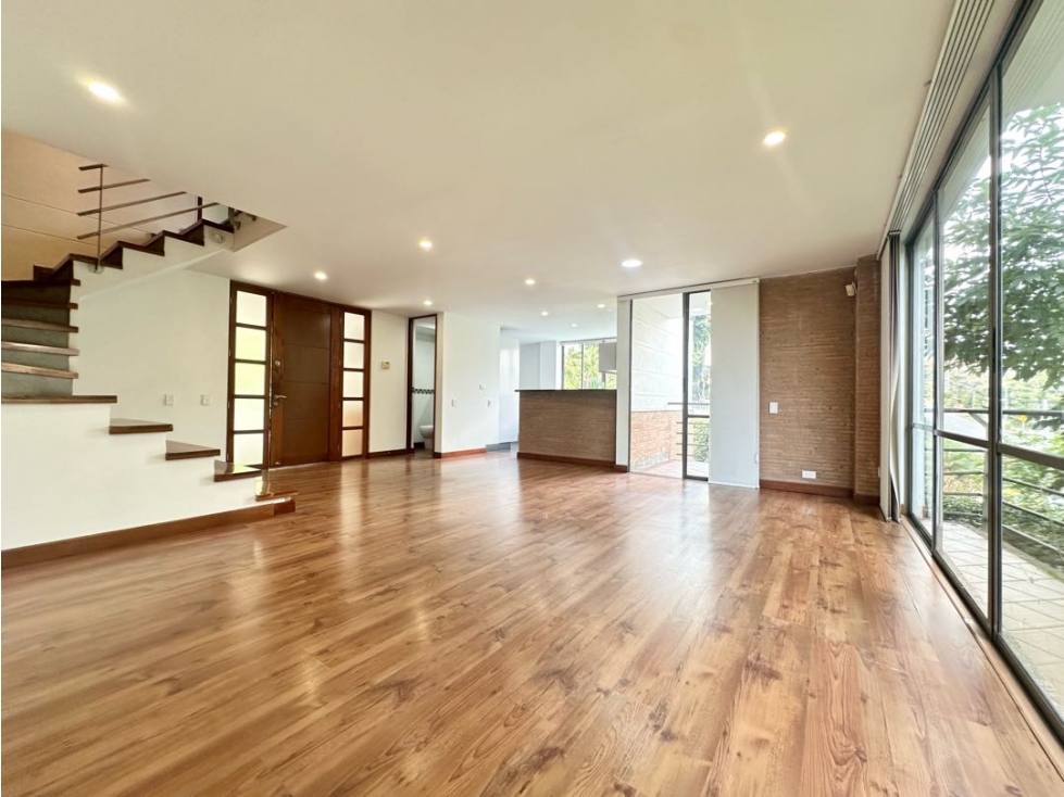 CASA DE 3 NIVELES EN VENTA, ZONA VERDE, TERRACINA, ENVIGADO