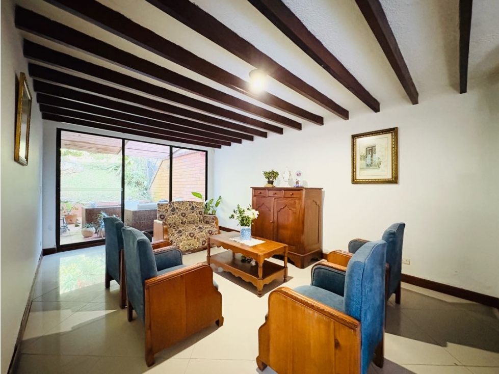 Venta de casa 3 niveles en la sebastiana -envigado
